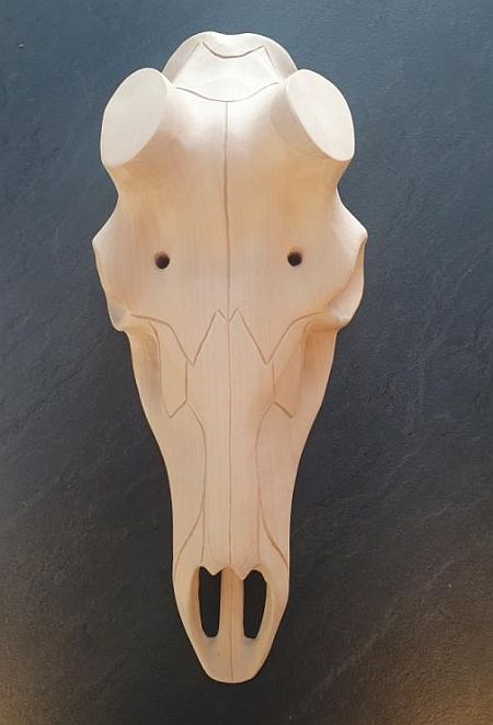 Kunstschädel Holz